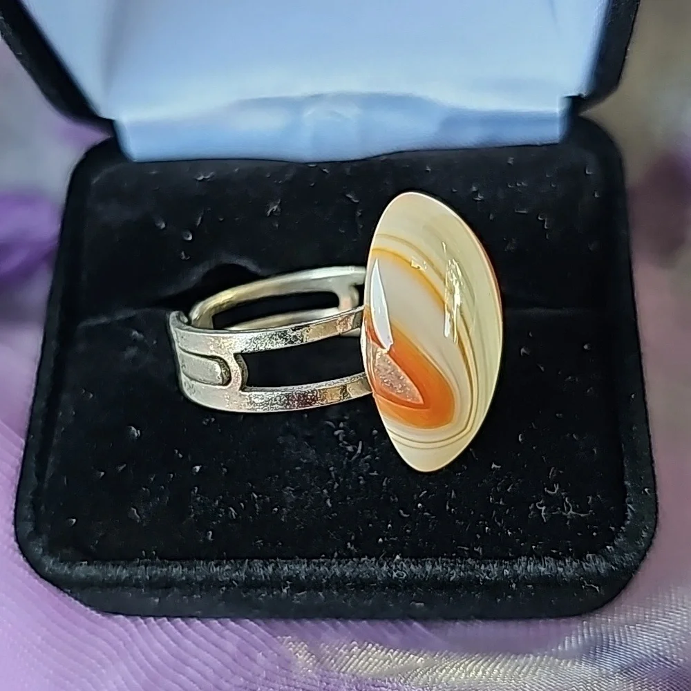 Ring - Picture 2 of 6